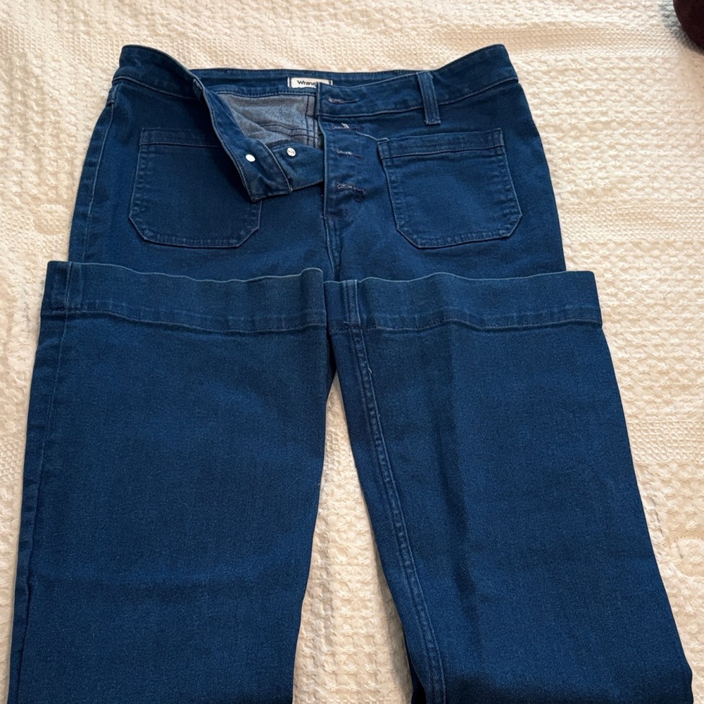 Wrangler Women's Indigo Straight-Leg Jeans